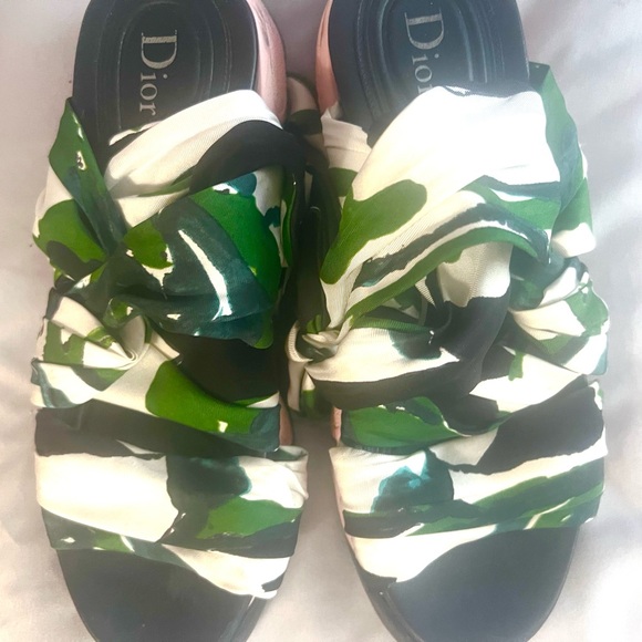 SALE đź’Ąđź’ĄDior sandal - Picture 1 of 4